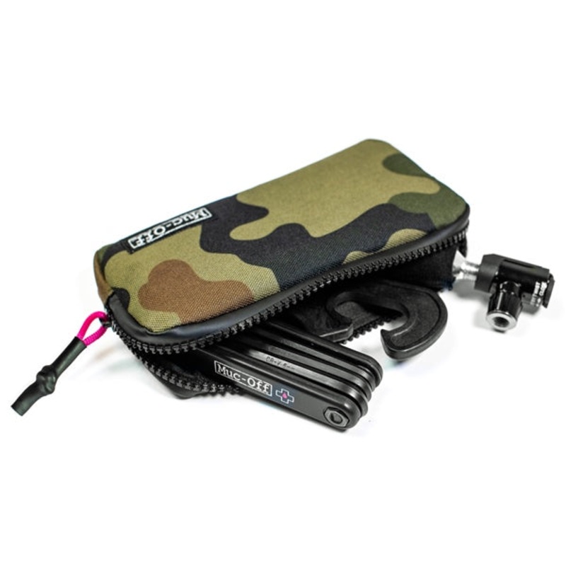 ESSENTIALS CASE MAR MUCOFF